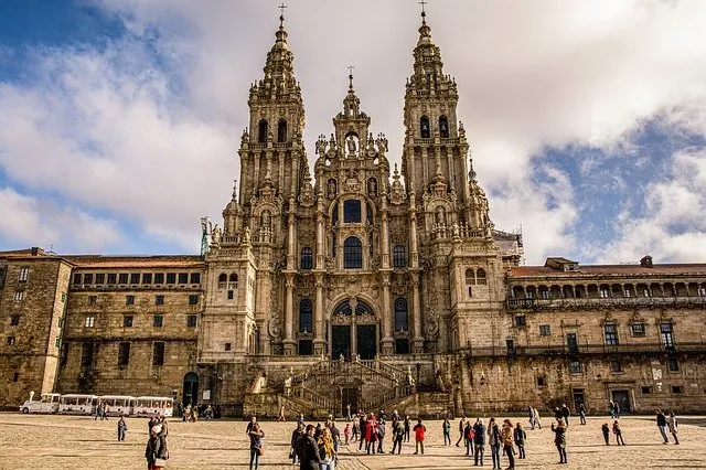 Hotel Tryp Santiago Desde Madrid, 4 días 3 nights